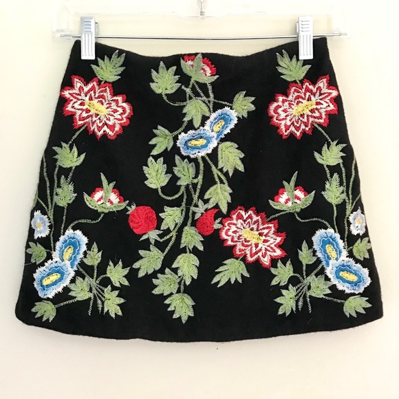 Topshop Dresses & Skirts - Topshop Embroidered Floral Skirt Black Mini Skirt